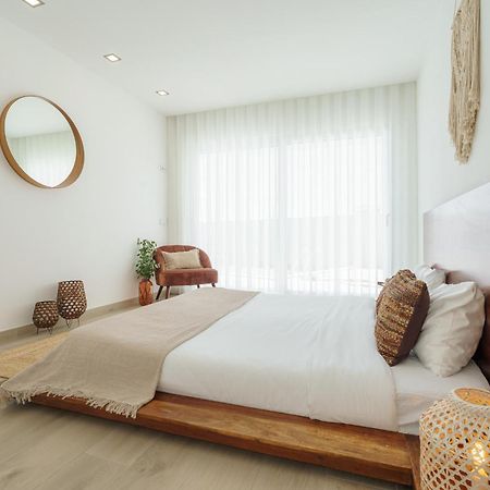 Beach Villa With Ocean View โลรินญา ภายนอก รูปภาพ