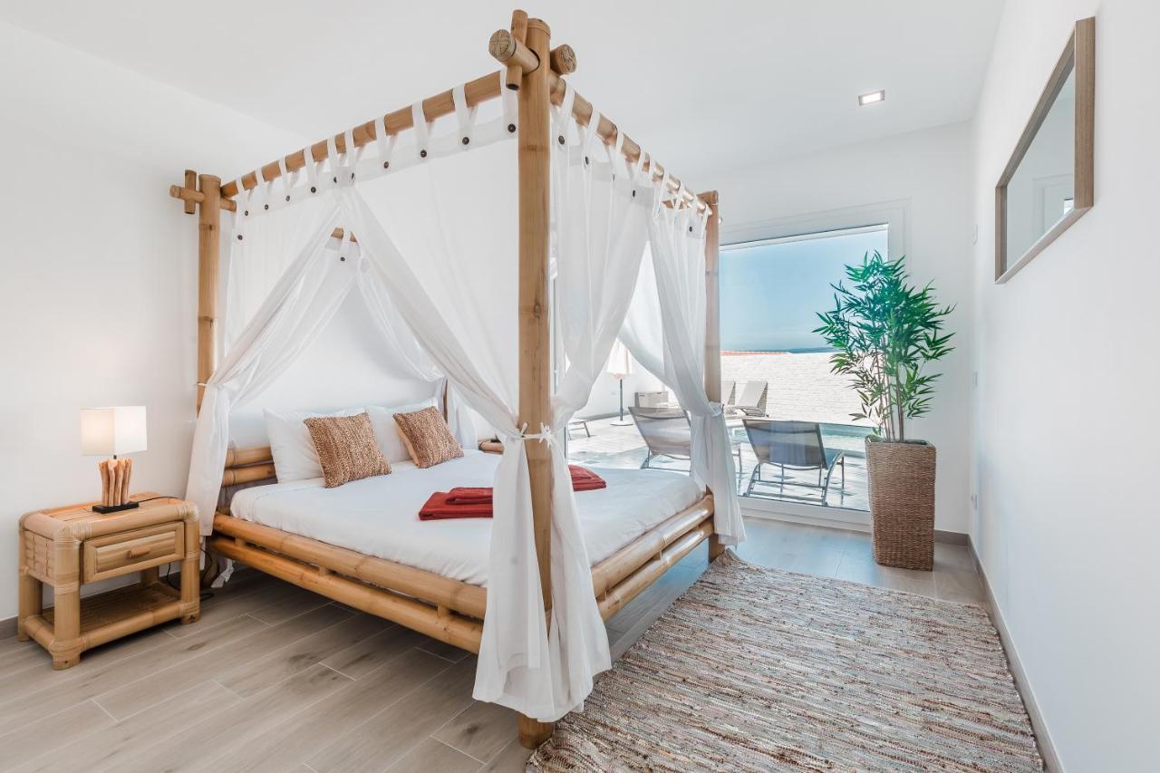 Beach Villa With Ocean View โลรินญา ภายนอก รูปภาพ