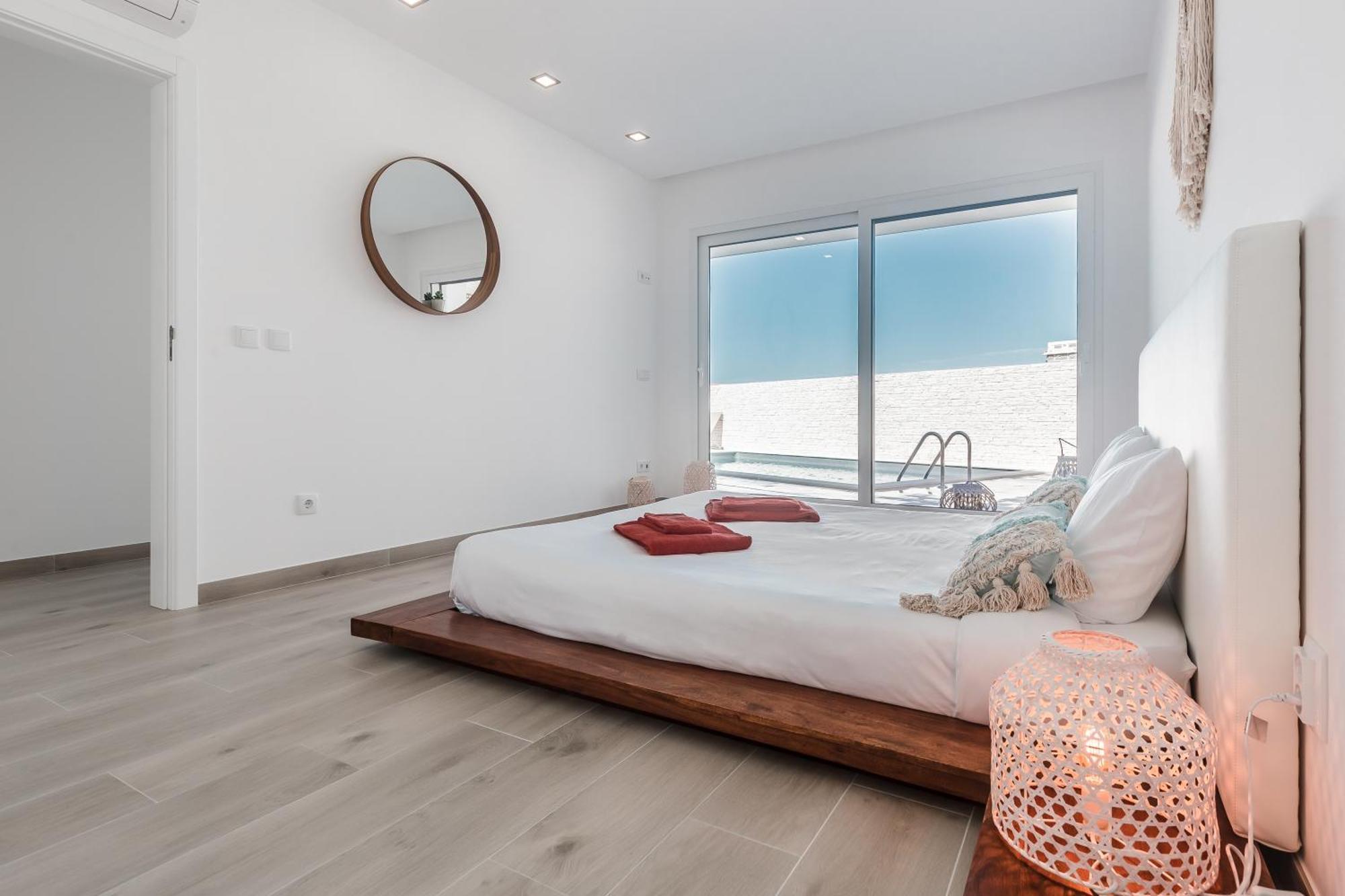 Beach Villa With Ocean View โลรินญา ภายนอก รูปภาพ