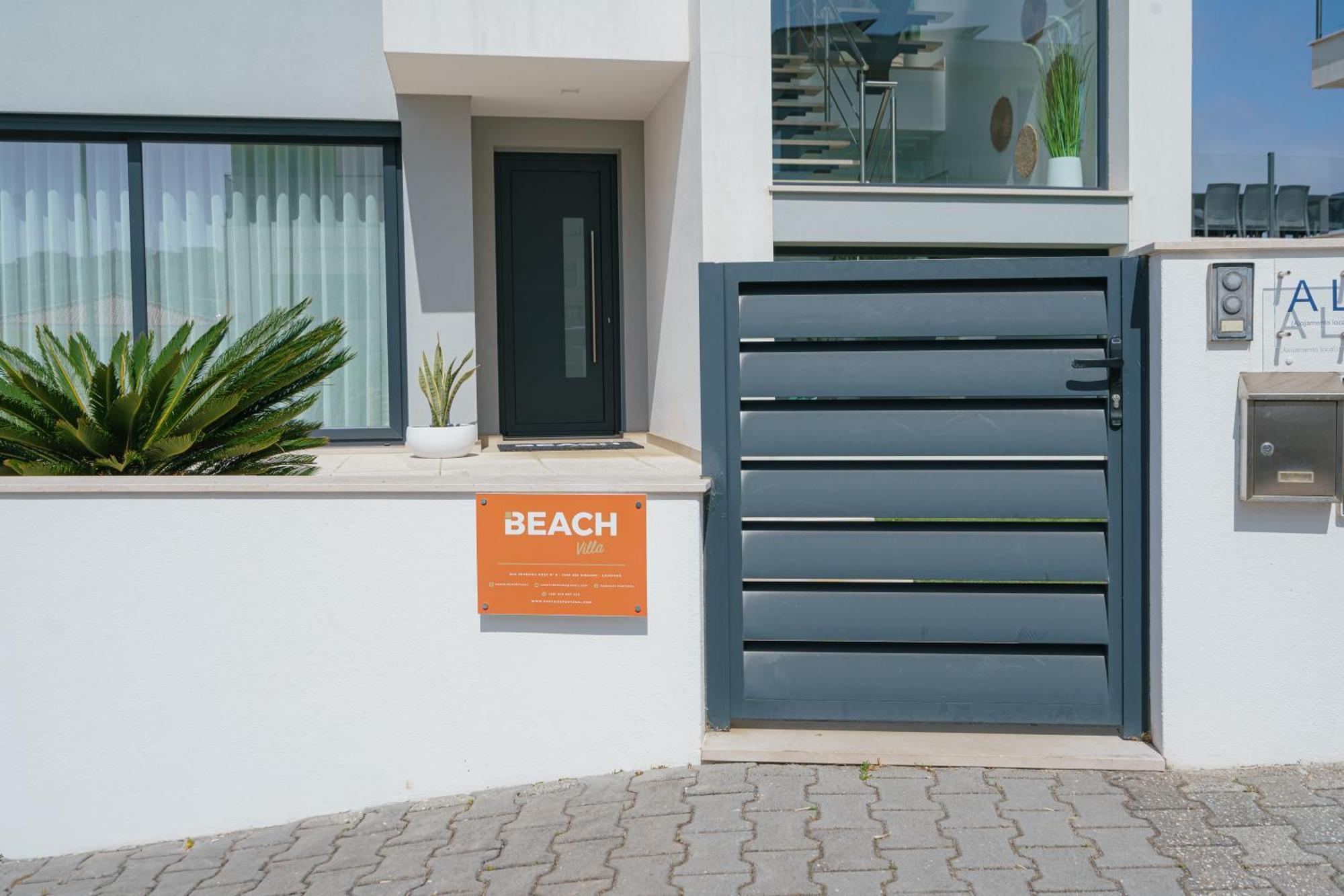 Beach Villa With Ocean View โลรินญา ภายนอก รูปภาพ