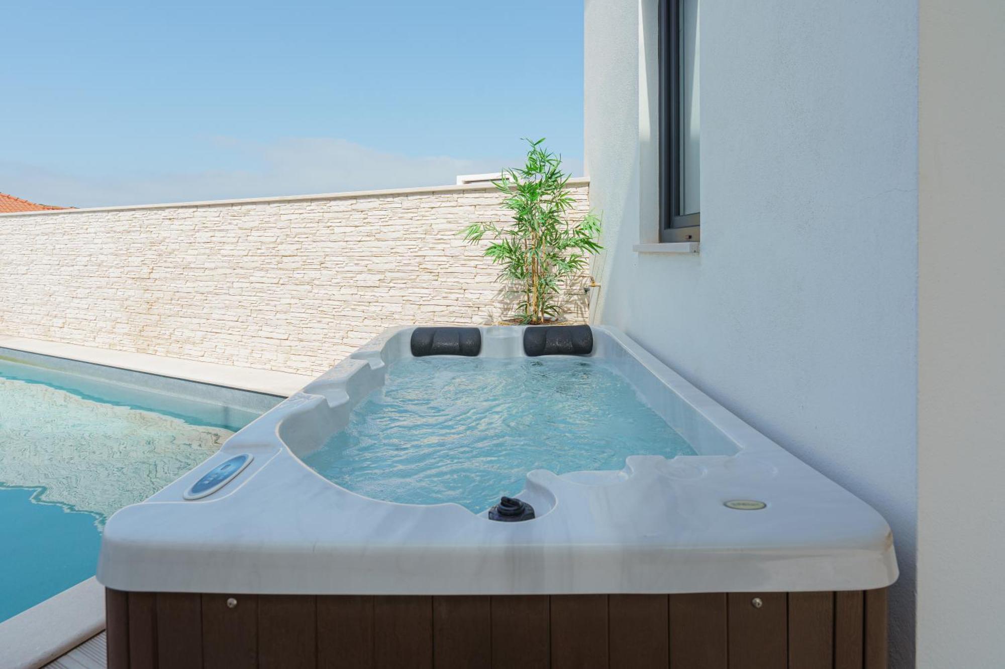 Beach Villa With Ocean View โลรินญา ภายนอก รูปภาพ