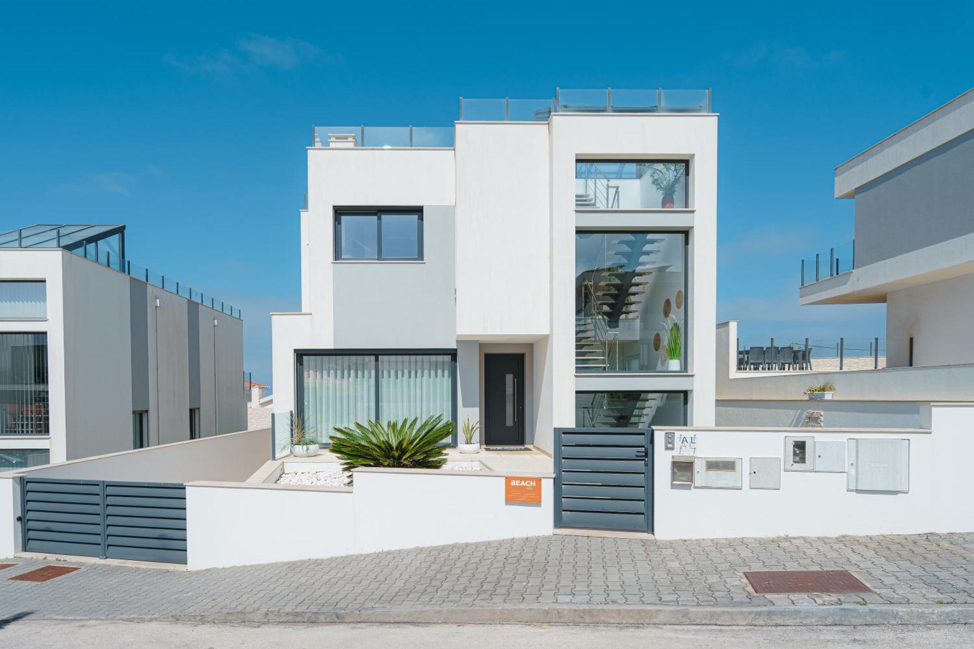 Beach Villa With Ocean View โลรินญา ภายนอก รูปภาพ