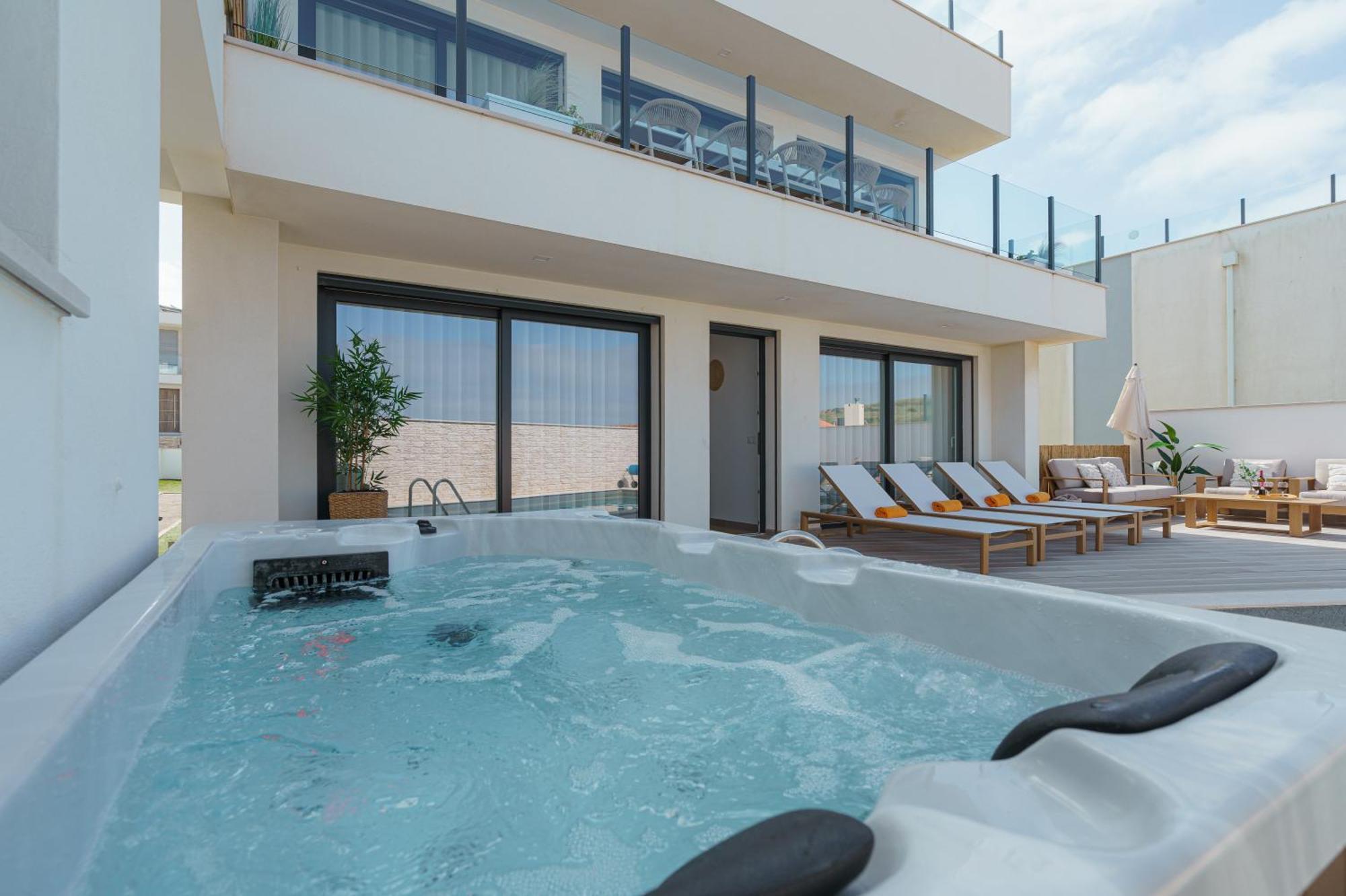 Beach Villa With Ocean View โลรินญา ภายนอก รูปภาพ